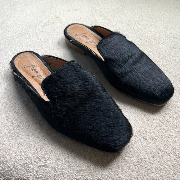 Free People Madison Mules Black Calf Hair women’s size 6 Flats-casual-bo… - Picture 2 of 6